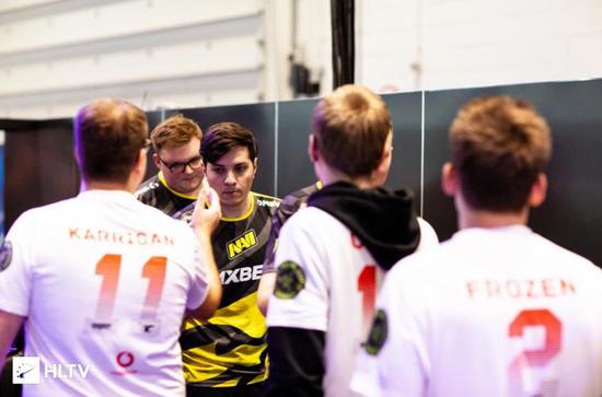 小杨生煎引热议 GEN战队失利原因剖析